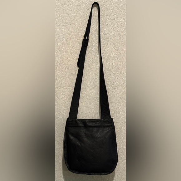 JP Ourse & Cie Black Leather Crossbody - Picture 3 of 9